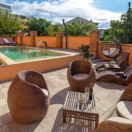 Daire Luxury Pool By Guide