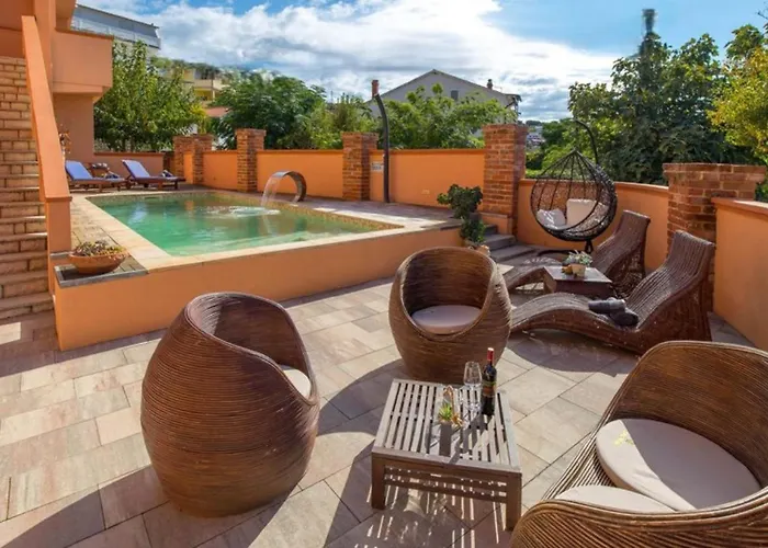 Daire Luxury Pool By Guide