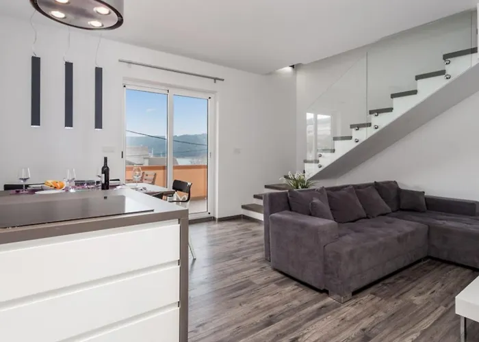 Luxury Pool By Guide