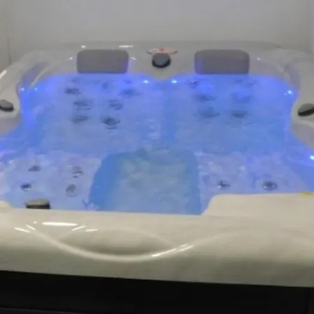Luxury Pool By Guide *