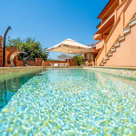 Апартаменты Luxury Pool By Guide Кампор