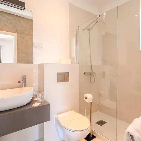 Luxury Pool By Guide Apartament *